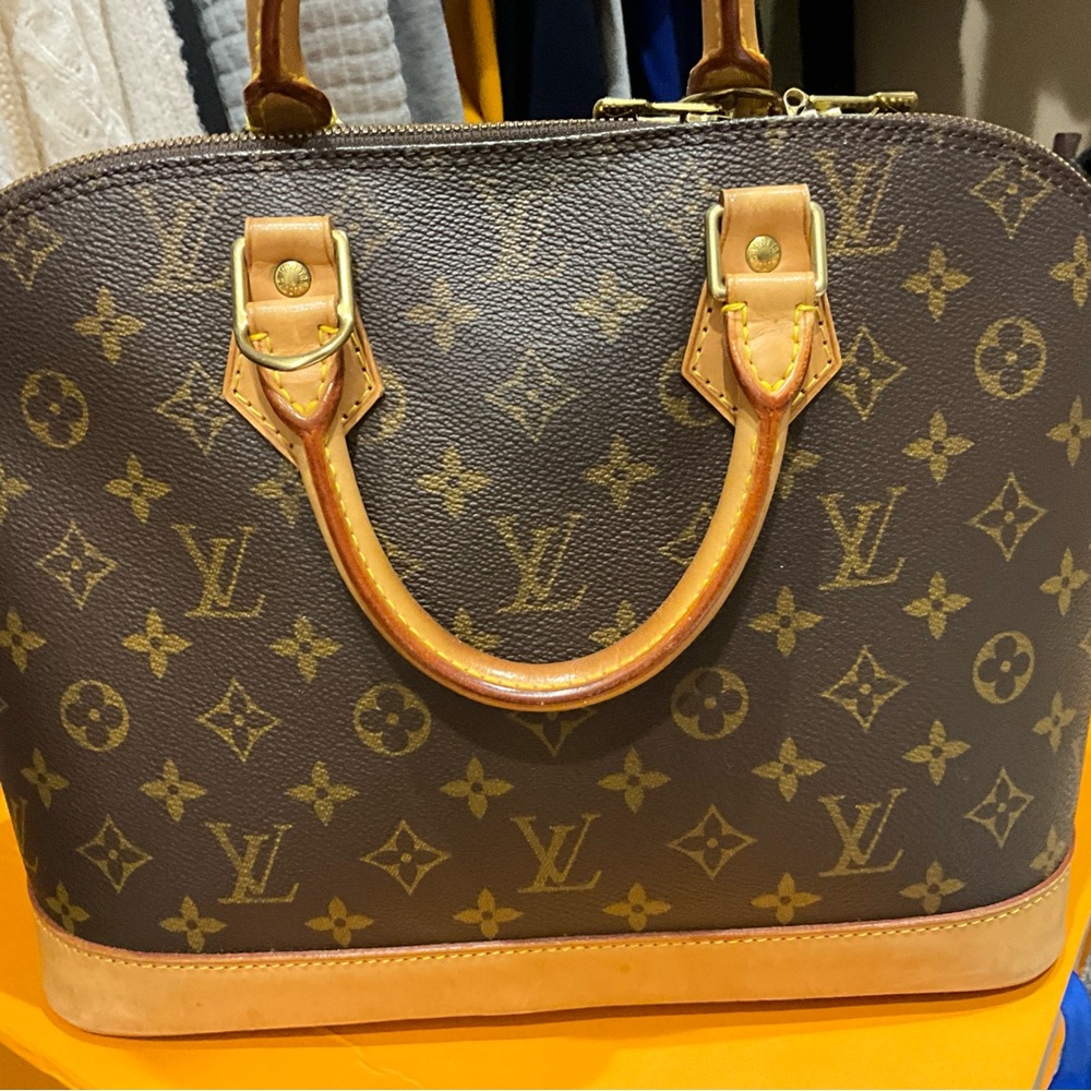 Authentic Louis Vuitton LV Hand Bag Alma Brown Monogram